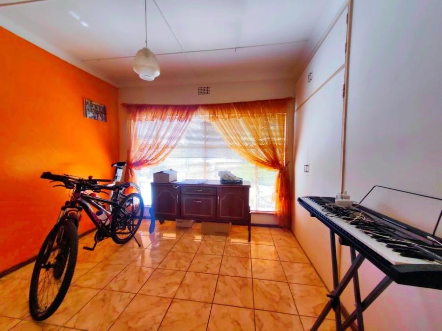 8 Bedroom Property for Sale in Potchefstroom Rural North West